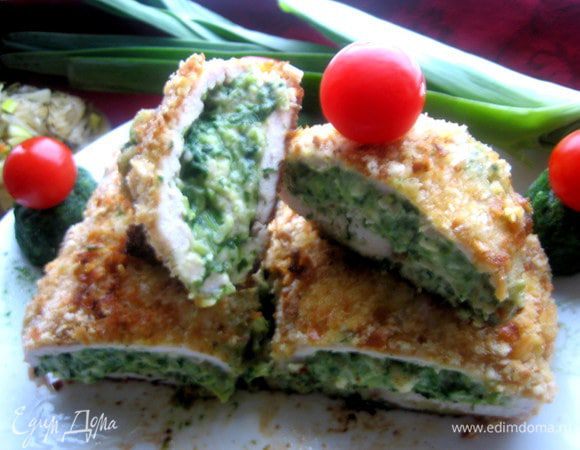 И наслаждаемся вкусом нежной сырной начинки с ореховым ароматом..., ну а шпинат сами знаете, какой полезный))) Всё вместе дало отличный результат! Кстати, в остывшем виде вполне не плохо тоже)))