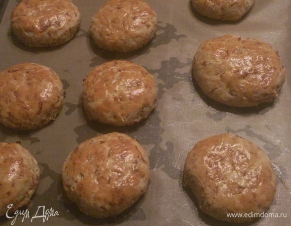 Выпекать в разогретой до 180°С духовке 30-40 минут. 