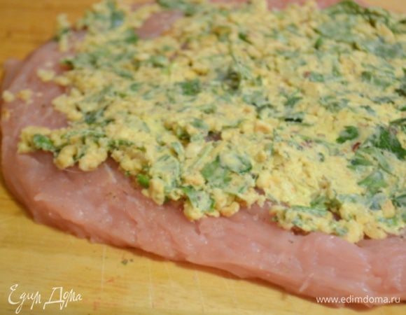 Полученной смесью намазать филе.