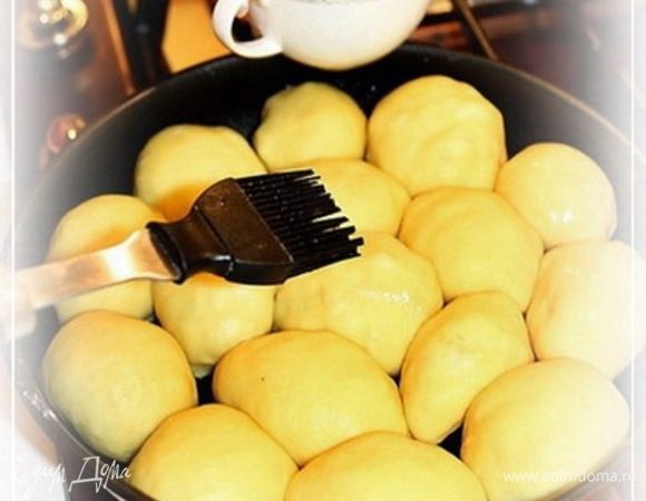 А потом пироги наши этим чаем смажем. Чтобы корочка поаппетитней вышла.