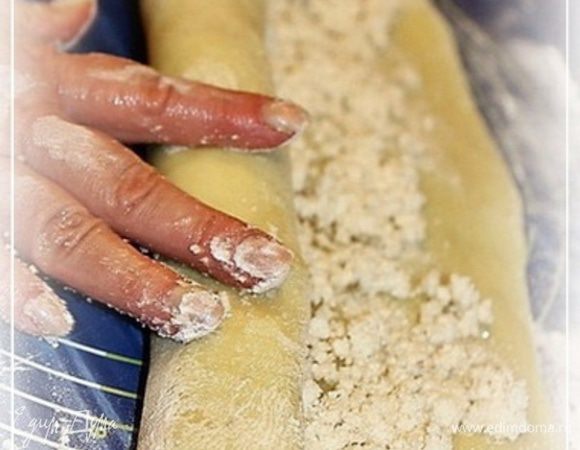 И скатаем рулет. 