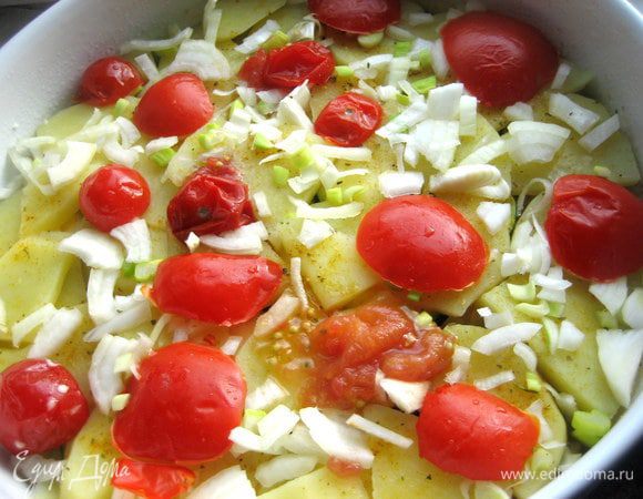 Сверху помидорка не помешает!