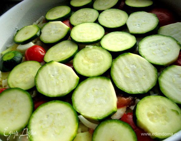Второй слой цуккини...