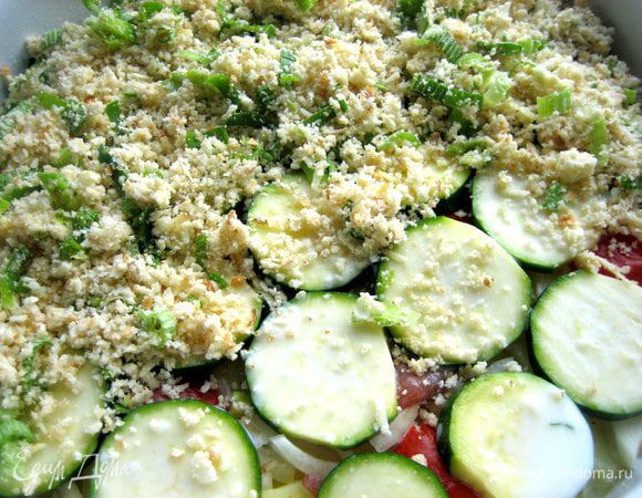 Крошки много,но она осядет немного в духовке.