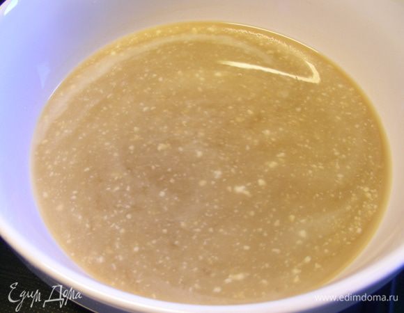 Соединяем кока-колу с пахтой. Отставляем в сторону.
