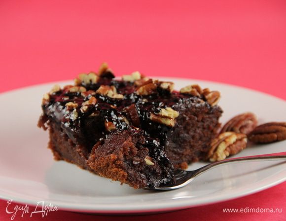 Завариваем чай-кофе и наслаждаемся вкусной шоколадной выпечкой. Приятного аппетита))
