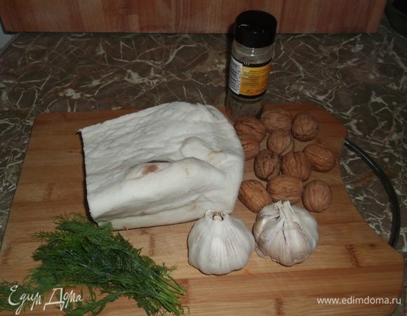 Подготавливаем продукты.