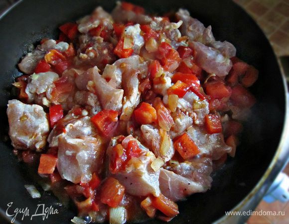 Затем добавить мясо цыпленка ... 