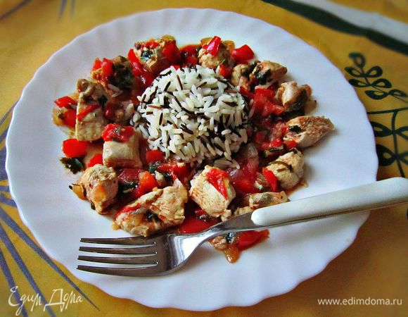 Подавать блюдо с отварным рисом. Приятного аппетита!