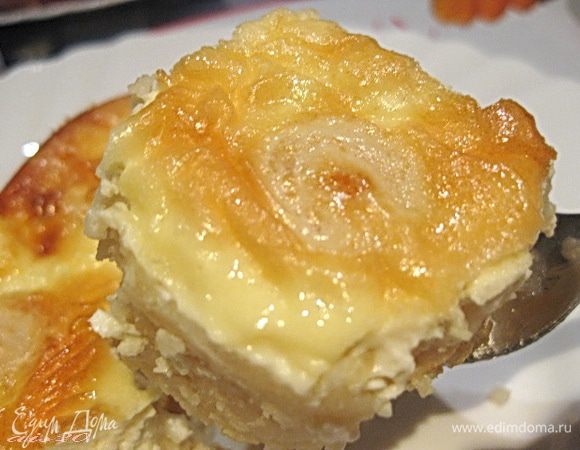 Можно нарезать секторами, а можно разделить на отдельные "улитки".
Приятного аппетита!