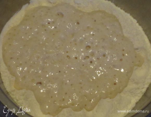 Опара должна увеличится в объёме вдвое.