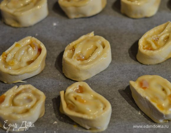 Выложить на пергамент неблизко друг к другу.