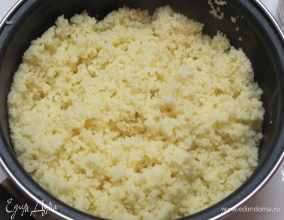 Взбить вилкой, добавить сливочное масло.