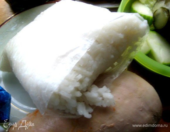 Пакетик риса отварить.