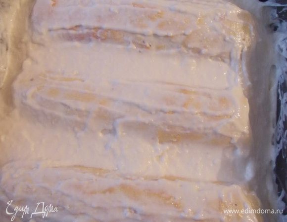 Залить все оставшимся желе и поставить в холодильник для полного застывания. Часа вполне хватит.