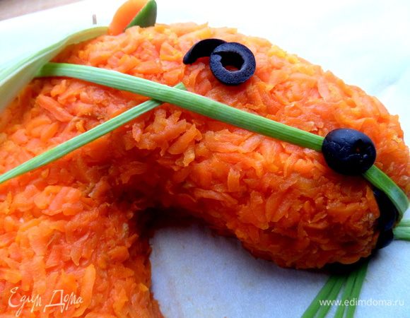 Уздечка тоже из порея,глаз-оливка, рот-тоже дольки оливки.