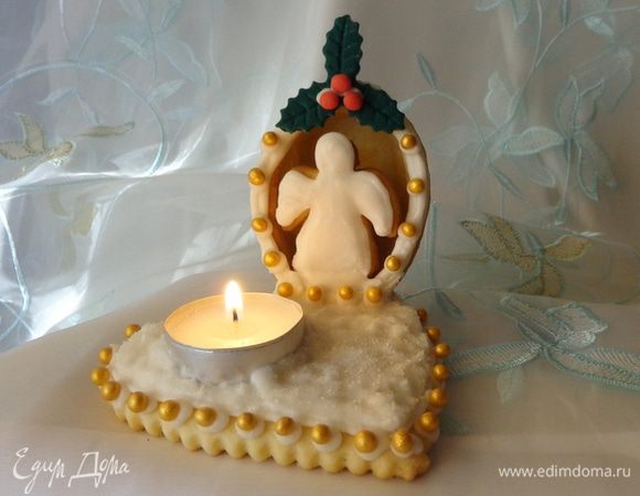 А еще одной девочке я сделала подарок на ДР в виде ангела-подсвечника. Он увенчал всю композицию.