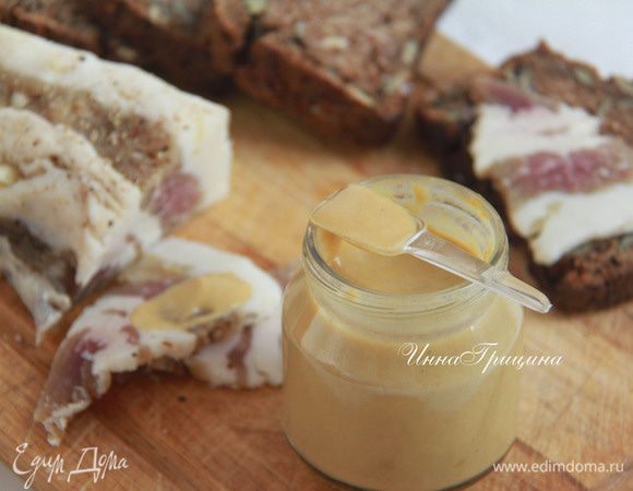 Через неделю ядрёная горчица готова! Как раз к праздничному столу! Нюхать осторожно - продирает до мозгов! Хранить в холодильнике. С наступающими вас!