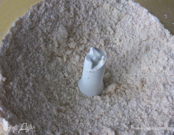 Порубать смесь в крошку.