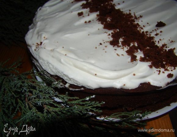 Украсить взбитыми сливками, присыпать шоколадной крошкой. Смачного :)