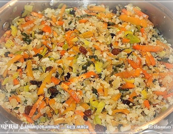 Вот. Перемешайте все опять и тушите уже до готовности. Начинки.