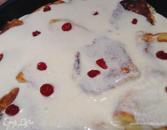 И украсить вишней.