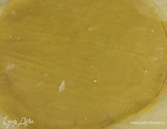 Важно kаждую часть раскатывать максимально тонко! мой размер коржа 26 см.