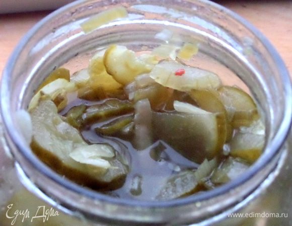 Роль маринованных огурцов играет вот такой салатик на зиму. Рецепт можно глянуть здесь: http://www.edimdoma.ru/retsepty/57096-ogurechnyy-salat-na-zimu-latgalskiy-latgales