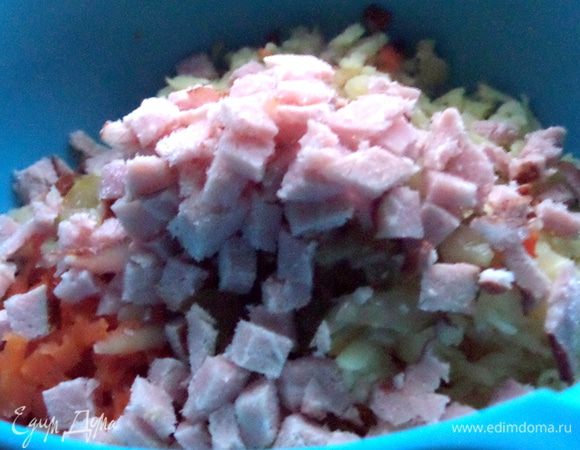 Высыпать в салат.