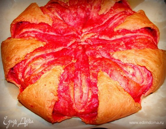 Смазать верхние лепестки крем-ликером и запечь при 180* 30-40 минут. 