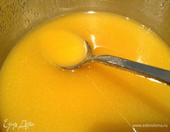 Добавить масло и дать ему раствориться.