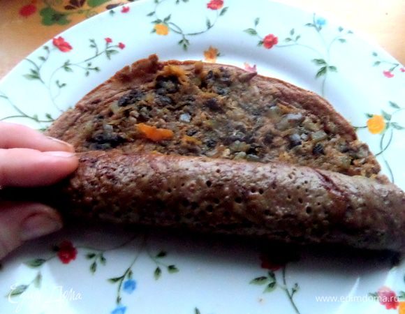 Сворачиваем плотно в трубочку.