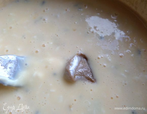 Вмешать горчицу.