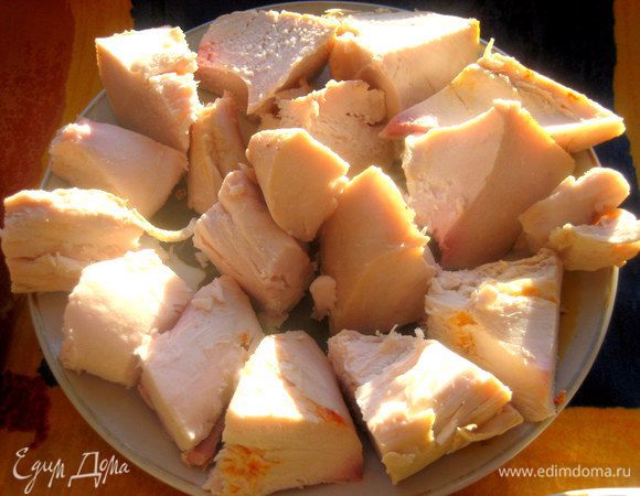 Нарезать её на крупные кубики, имитируя шашлычные куски.