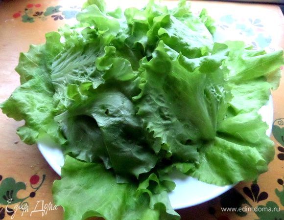 Можно и так подать салат...Интерес к нему уже обеспечен)))