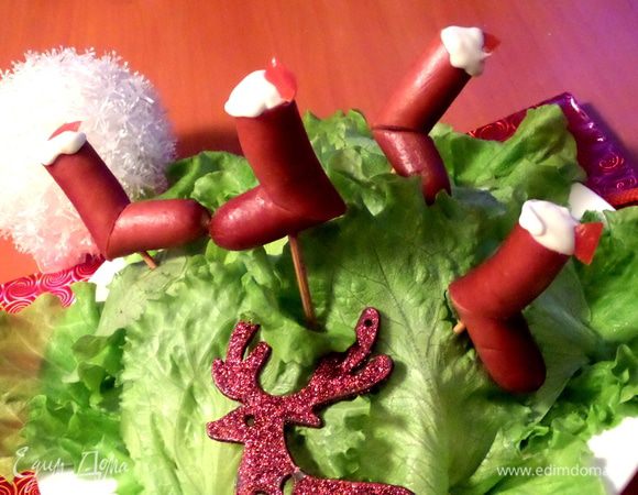 Можно приготовить заранее и оставить в холодильнике на несколько часов. Как вы понимаете,сапожков нужно приготовить на количество гостей,чтобы всем хватило)))