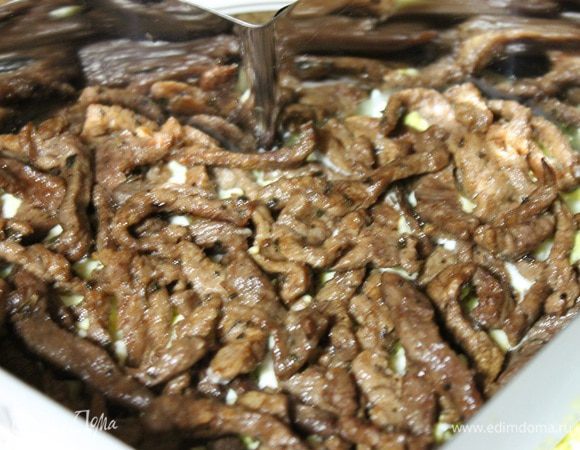 Потом обжаренную телятину..