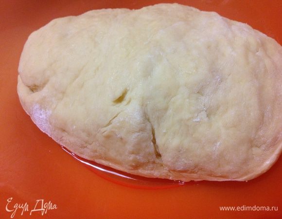 Готовое тесто убрать в тепло подниматься, на 1.5-2 часа.