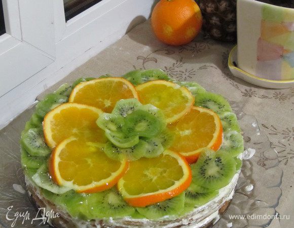 Готовим желе- заливаем горячей водой 180 мл.
Когда станет слегка застывать, заливаем желе.
Ставим в холод на 1,5 часа.
Торт уже вас заждался, кушайте, приятного аппетита!!!!