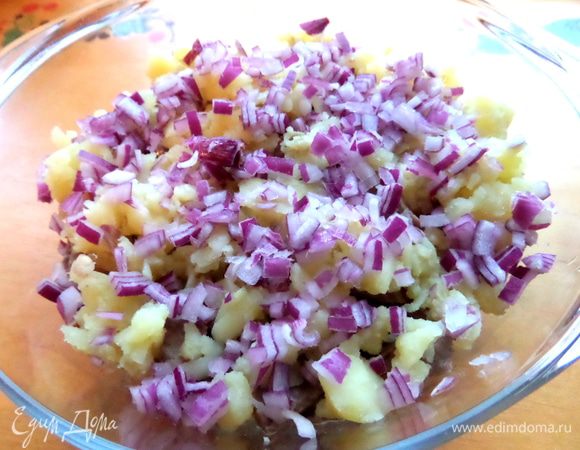 Вторая половинка луковицы.