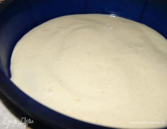 Выпекать два коржа при температуре 180 гр. 15 минут.