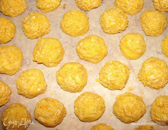 У меня получилось 31 штука. Поставить в духовку на 10 минут при 180*