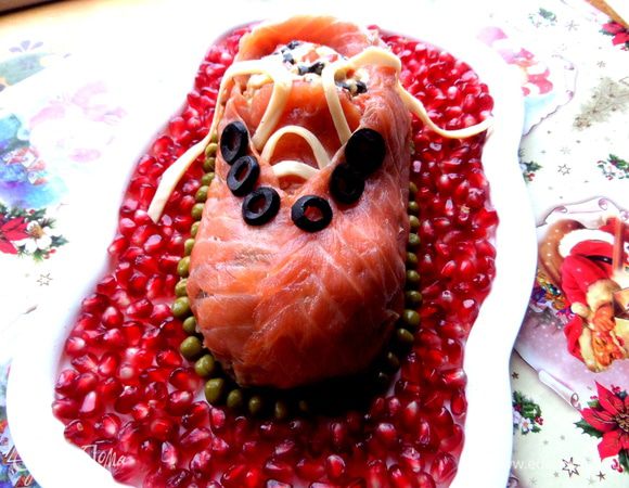 Храним башмак в холодильнике до прихода гостей! Можно накрыть плёнкой,чтобы рыбка не обветрилась)))