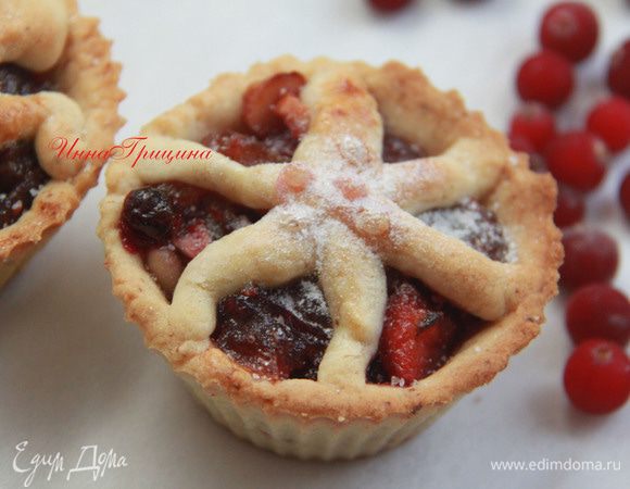 Полностью остудить, по желанию присыпать сахарной пудрой. А если ещё сверху водрузить взбитые сливки.....Очень вкусно!))) Приятного чаепития!!!