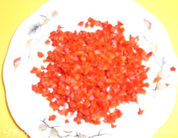 Перчик порубить мелко.