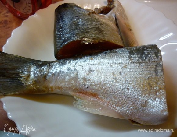 От рыбки у меня остались кусок от головы и хвост.