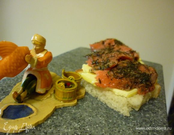 Вот Емелюшкин новый улов. 40 лет назад там была щука. Но 8 переездов и смещение пищевых акцентов заставили поменять ситуацию (потерялась щука).