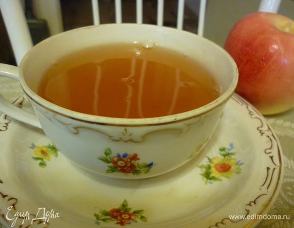 Как только кисель закипел, снимаем с огня. Остужать кисели лучше под крышкой. Ведь в этом случае верхний слой не подсыхает и не образовывается ненавистная пенка.