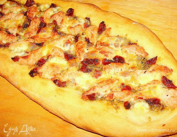 Поставить в духовку при 250* -260* на 15 минут. Тут можно варьировать время, смотря чего вы хотите добиться. Я хотела чтобы тесто минимально подошло и хрустело, если огонь будет меньше, тесто может подойти сильнее.