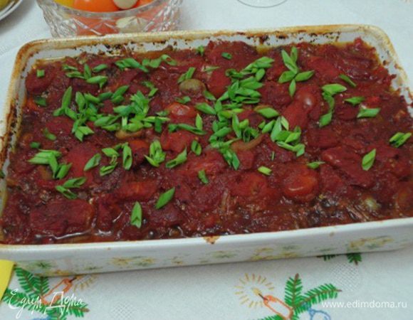 3. Готовое блюдо посыпать зеленью по вкусу. Из-за достаточного количества овощей в самом блюде, можно подавать без гарнира.